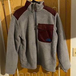 Fuzzy, Quarter Zip North Face
